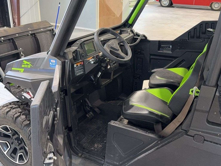 2018-arctic-cat-700-xt-image-18