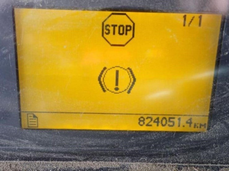 2005-volvo-vn-image-12