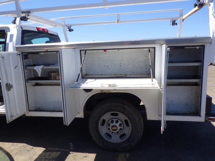 2016-chevrolet-2500-image-8