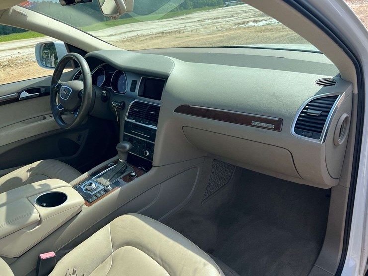 2013-audi-q7-image-17