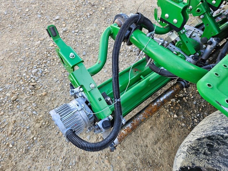 john-deere-8000-image-10