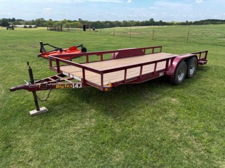 2011-18’-big-tex-flatbed-trailer-image-1