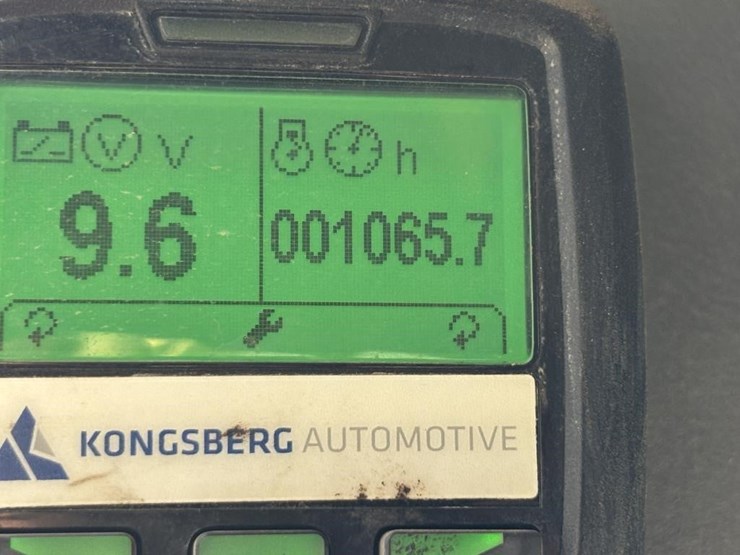 2018-yanmar-s220r-image-51
