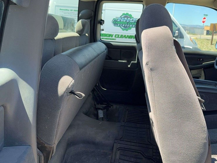 2005-chevrolet-silverado-3500-ls-image-33