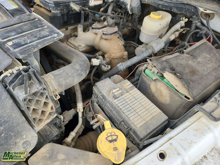 2011-dodge-3500-image-24