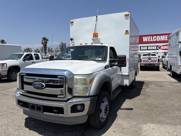 2012-ford-f550-image-1