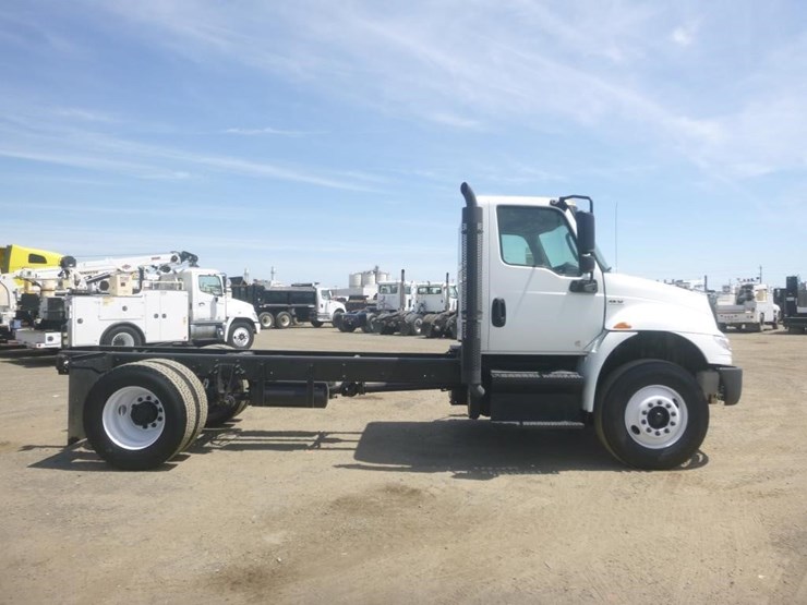 2020-international-mv607-image-7