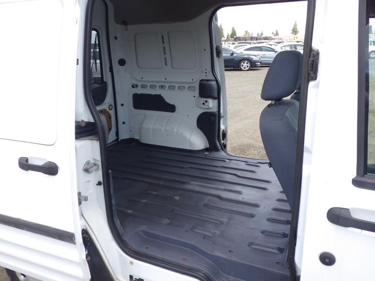 2013-ford-transit-connect-image-8
