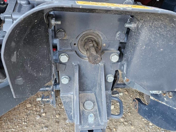 massey-ferguson-1735m-image-20
