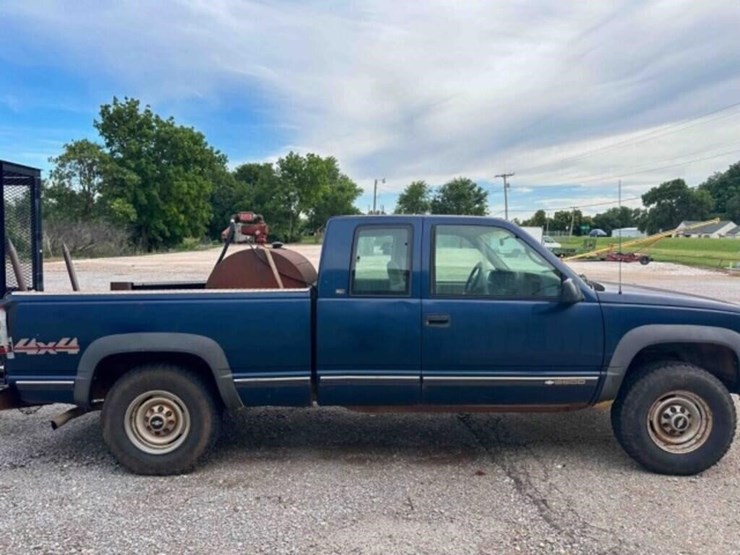 1998-chevrolet-2500-image-3