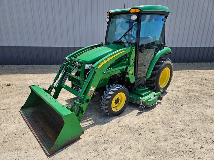 john-deere-3520-image-1