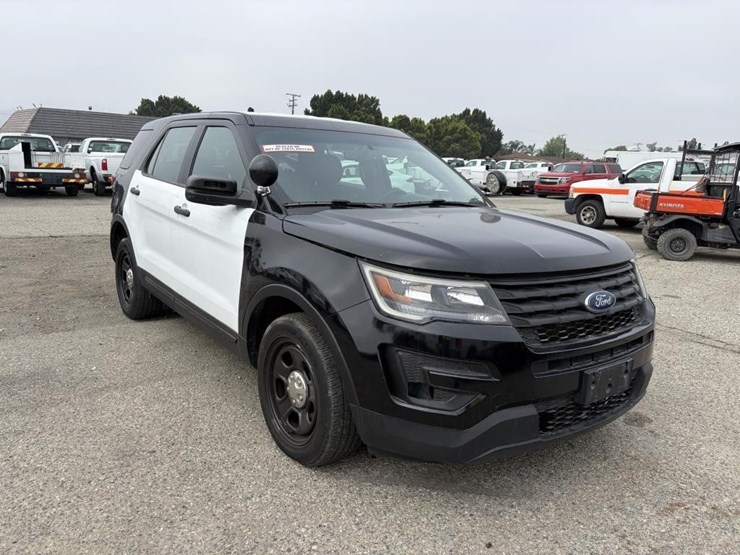 2019-ford-explorer-police-interceptor-image-2