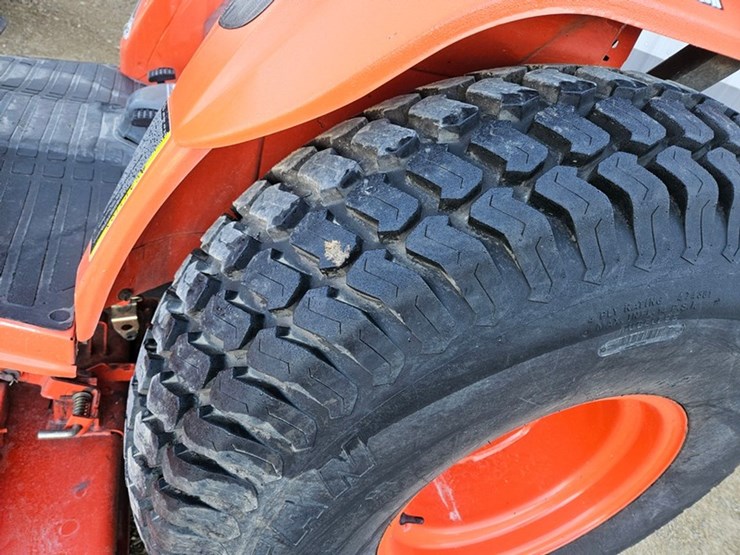 kubota-b7800hst-image-14