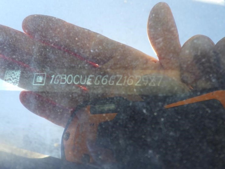 2016-chevrolet-2500-image-15