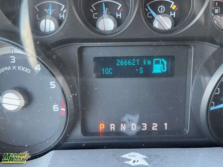 2015-ford-f550-image-25
