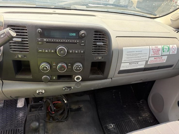 2012-gmc-2500hd-image-17