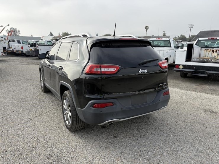 2018-jeep-cherokee-image-4