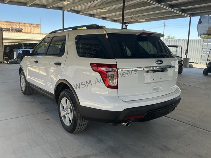 2013-ford-explorer-image-5