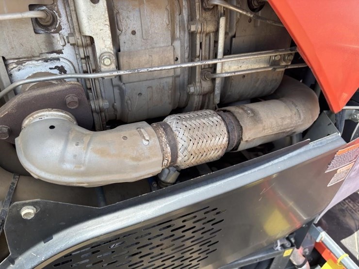 2018-kubota-m5-111d-image-52