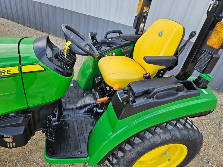 john-deere-2032r-image-28