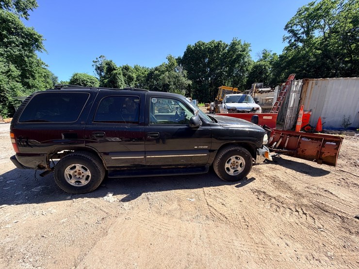2002-chevrolet-tahoe-image-5