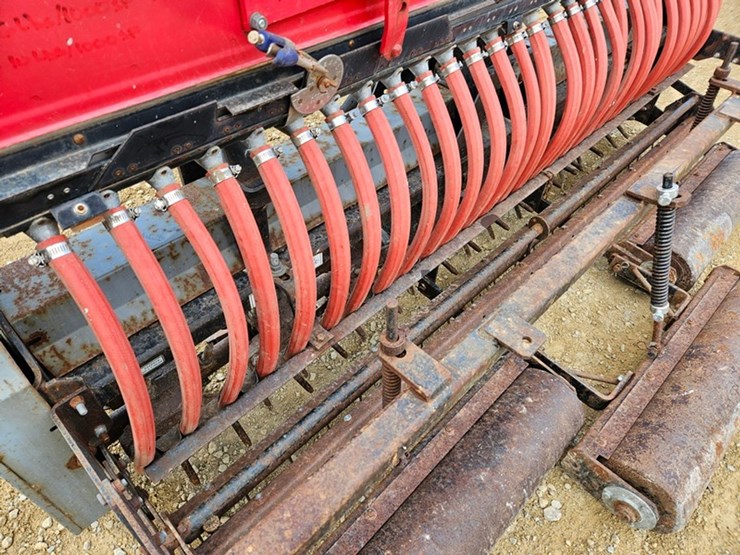 #5067-•-gandy-aera-vator-3pt-spike-seeder-image-11