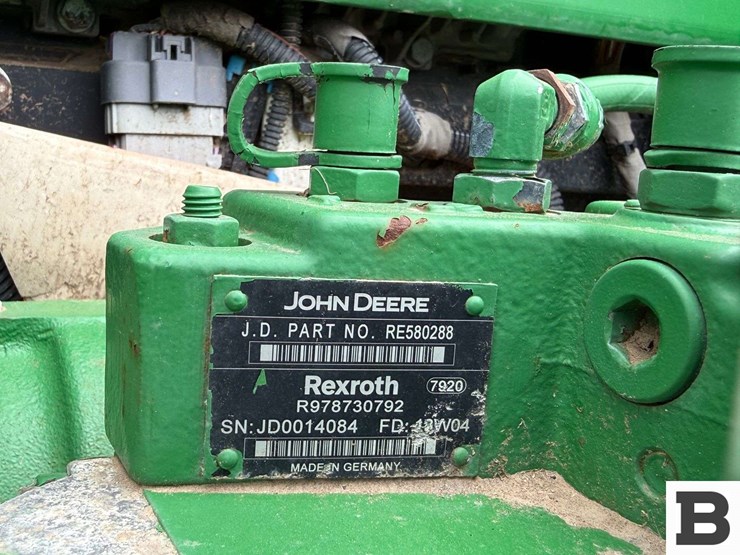 2018-john-deere-8270r-image-39