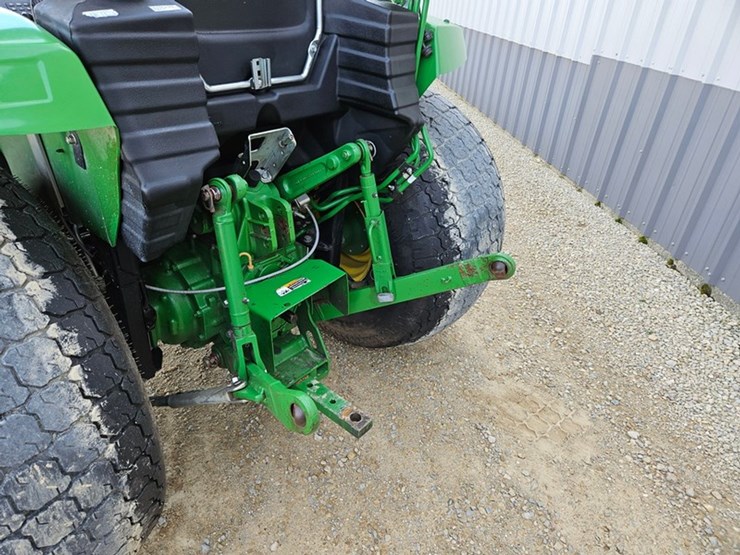 john-deere-4066r-image-17