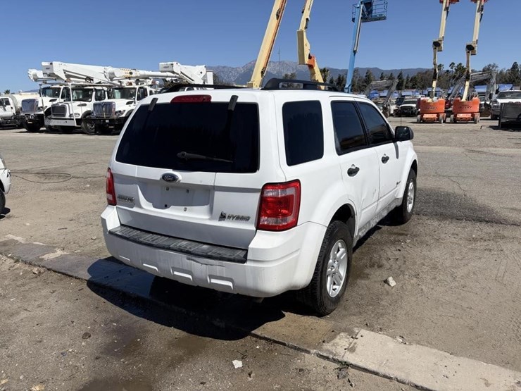 2009-ford-escape-hybrid-image-3