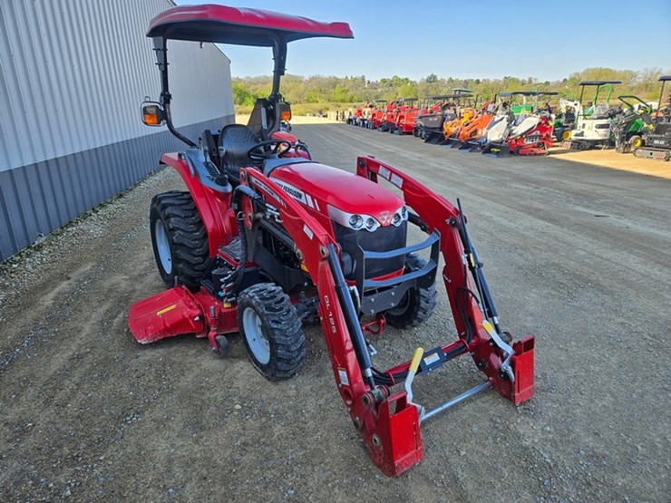 massey-ferguson-1735m-image-7