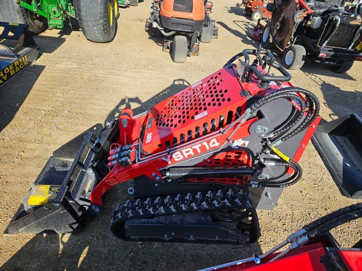 #5123-•-2026-agt-ysrt14-mini-skid-loader-image-2