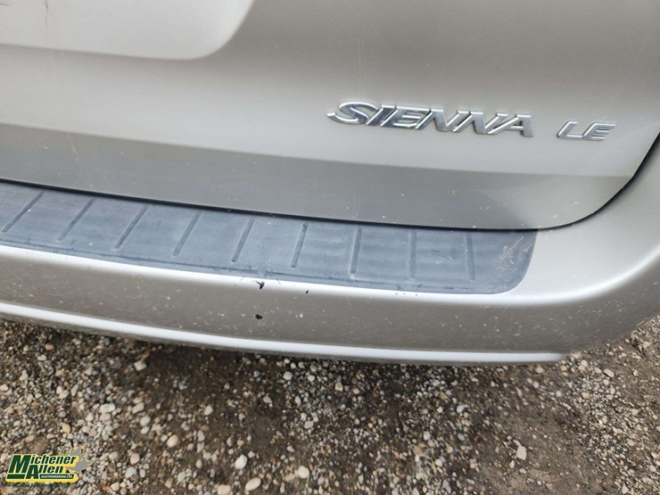 2007-toyota-sienna-le-image-38