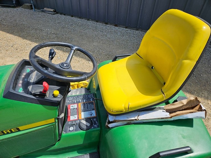 john-deere-445-image-17