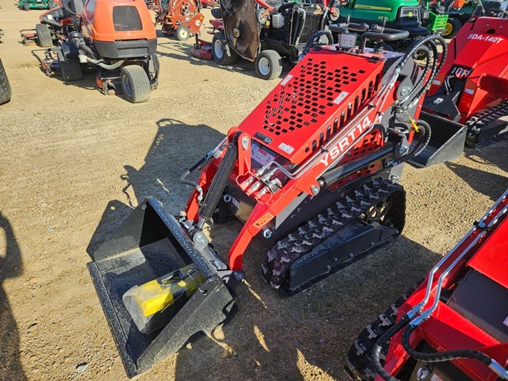 #5123-•-2026-agt-ysrt14-mini-skid-loader-image-1
