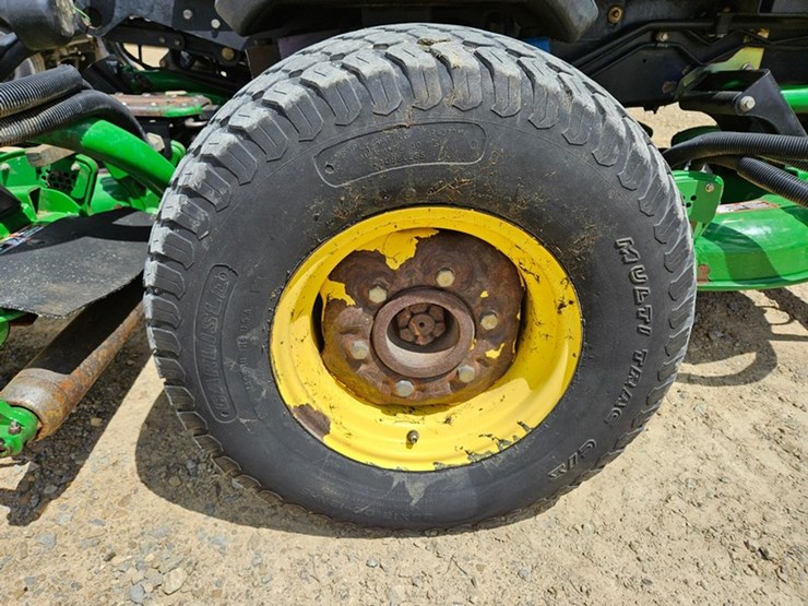 john-deere-3245c-image-12