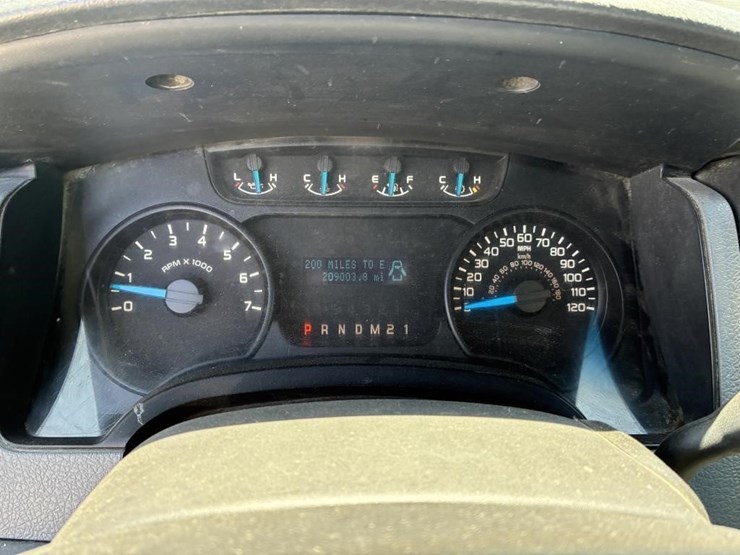 2013-ford-f150-xl-image-15