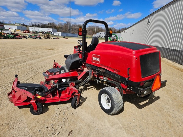toro-groundsmaster-5900-image-3