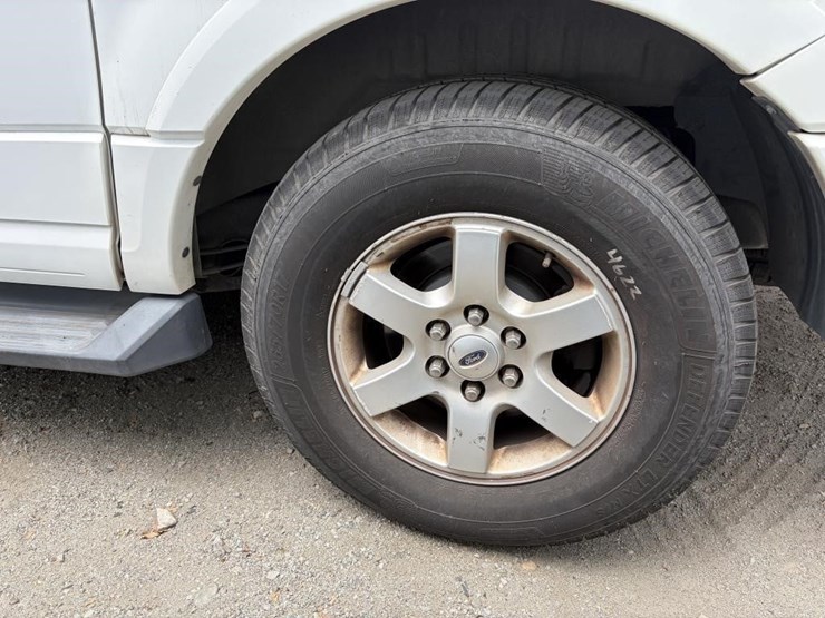 2009-ford-expedition-el-xlt-image-6