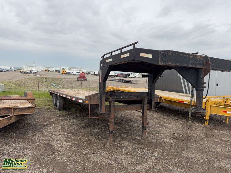 2002-precision-flat-deck-s/a-24'-5th-wheel-equipment-trailer-image-4