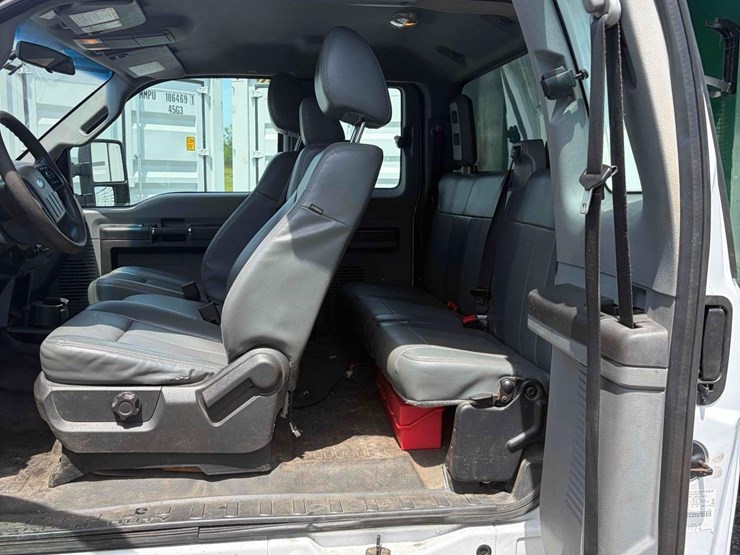 2016-ford-f550-image-17