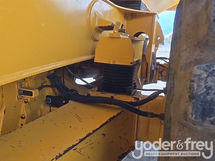 2021-volvo-a25g-image-25