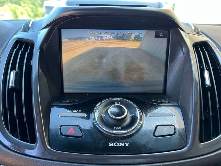 2014-ford-escape-titanium-image-43