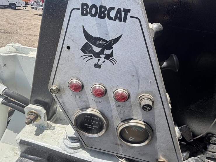 bobcat-725-image-24