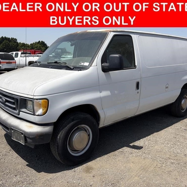 2003 FORD E350 SD