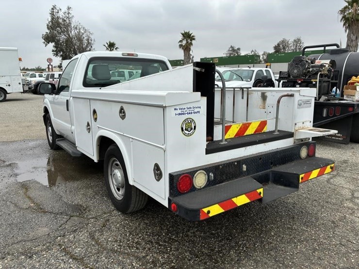 2013-ford-f250-sd-image-4