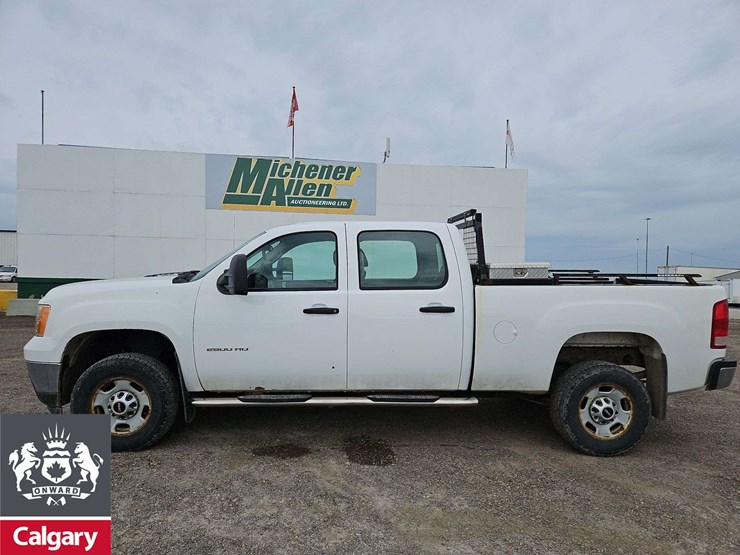 2013-gmc-sierra-2500hd-image-2