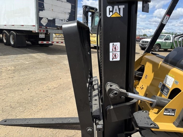 caterpillar-gp30n-image-10