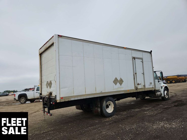 2004-international-durastar-4300-image-4