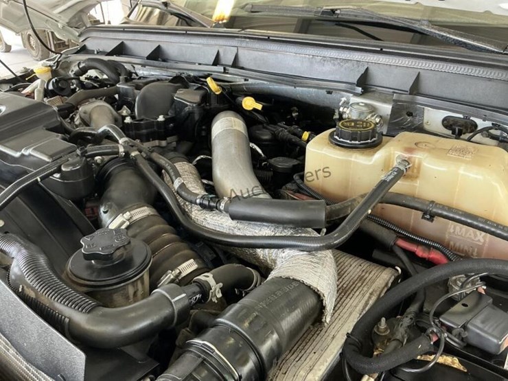 2016-ford-f550-image-14