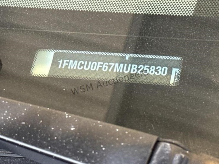 2021-ford-escape-image-15